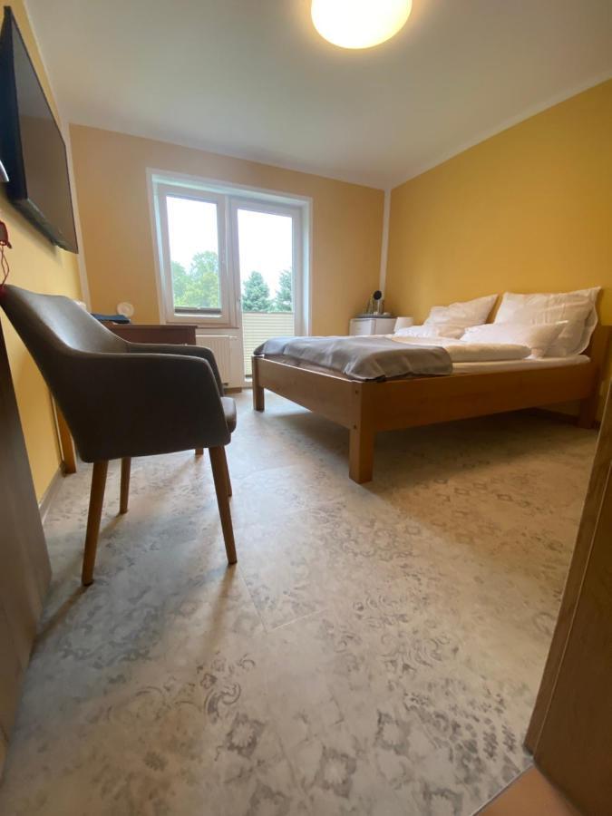 Vorsicht Hotel Deyelsdorf Zewnętrze zdjęcie